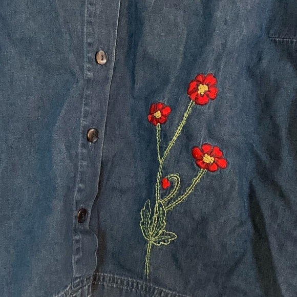 Vintage Hand-stitched flower shirt - Picture 3 of 3